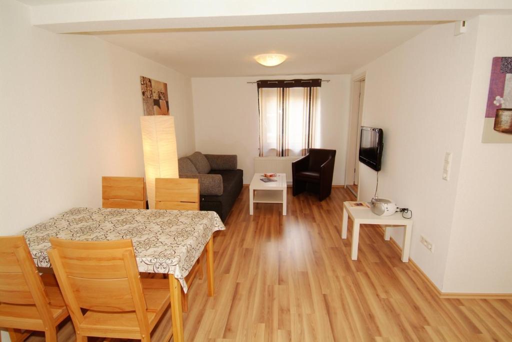 Apartments Klara -FEWO Bachmann auch kurzfristig EP Karten garantiert! Rust Zimmer foto