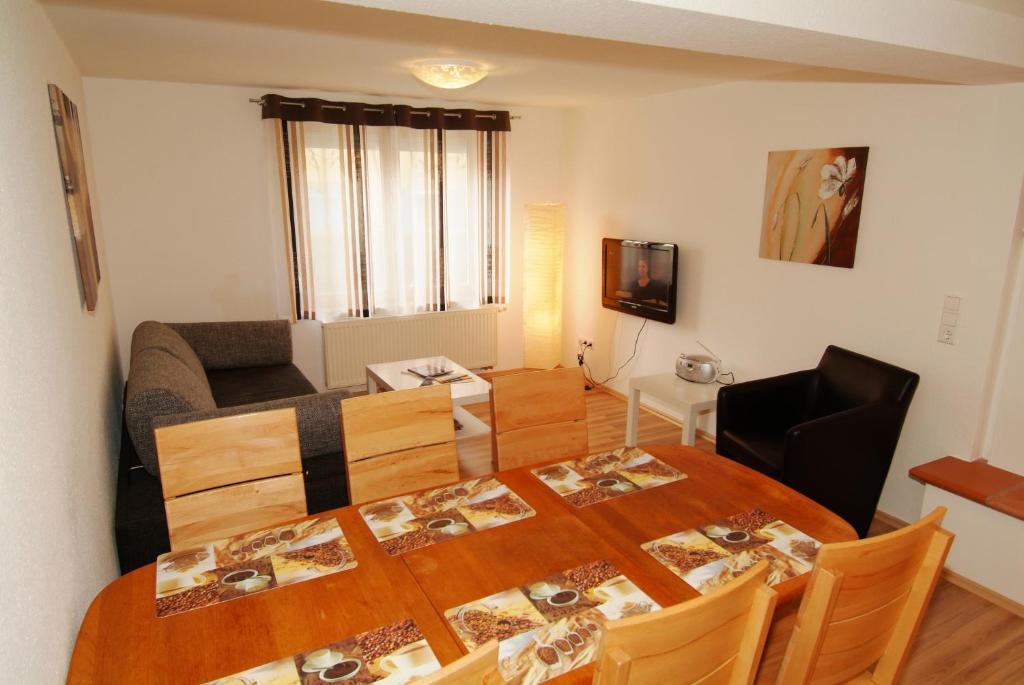 Apartments Klara -FEWO Bachmann auch kurzfristig EP Karten garantiert! Rust Zimmer foto