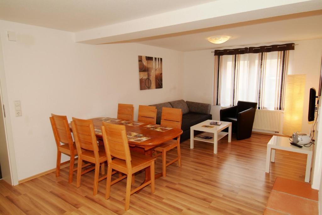 Apartments Klara -FEWO Bachmann auch kurzfristig EP Karten garantiert! Rust Zimmer foto